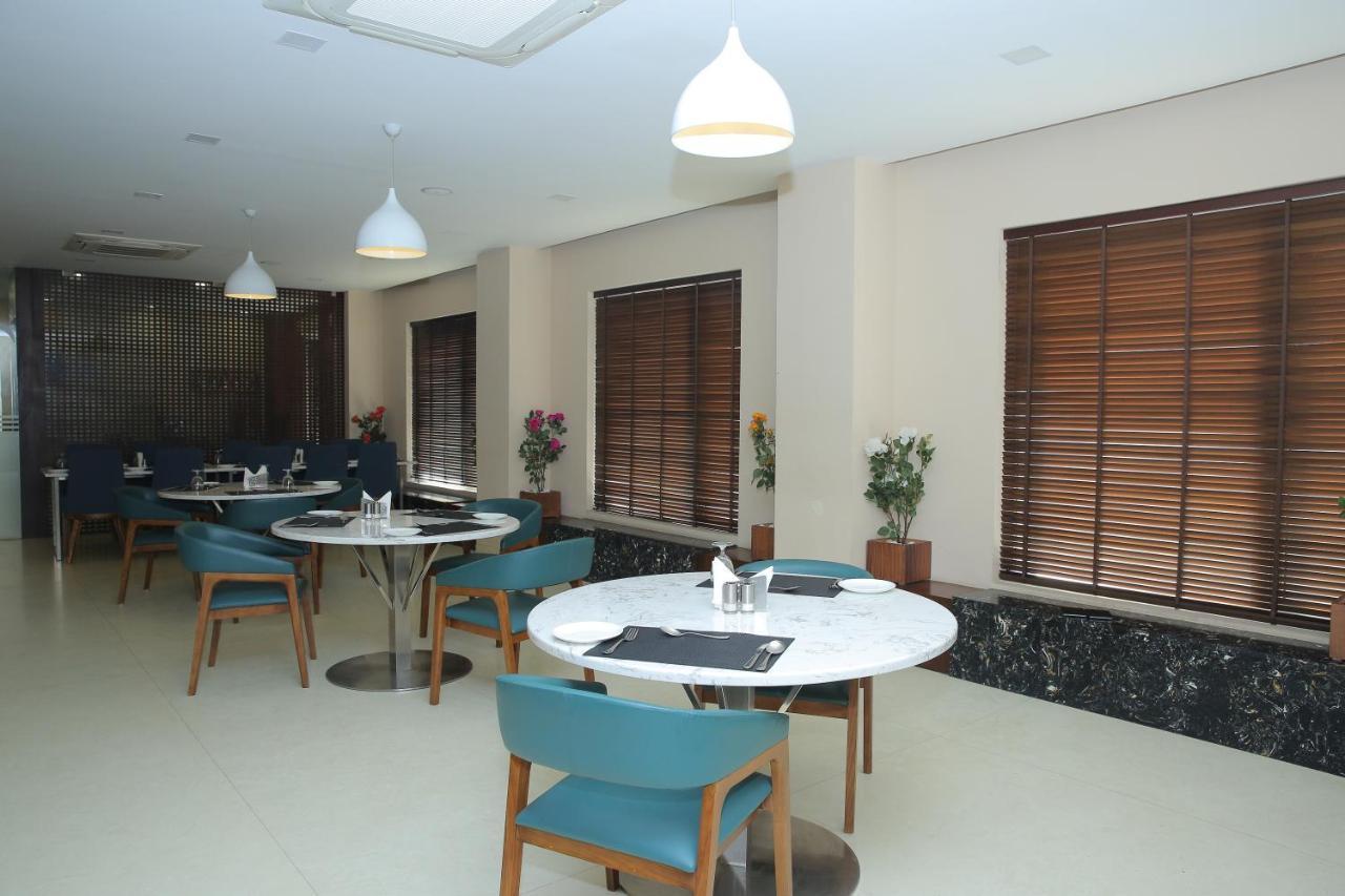 Отель The Royal Grand Karur  Экстерьер фото