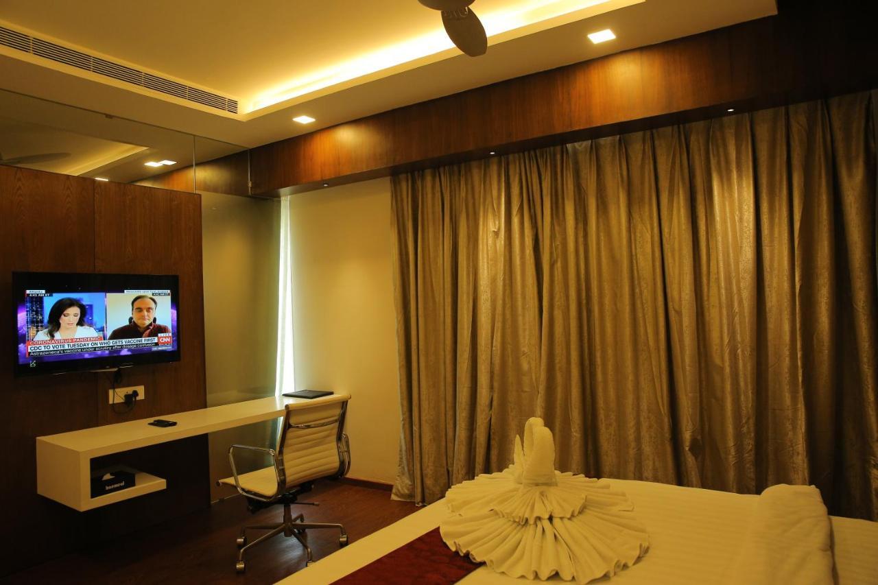 Отель The Royal Grand Karur  Экстерьер фото